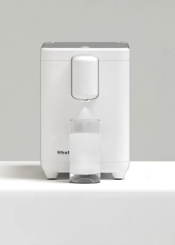 Hhuhu Hydrogen Milker dispensing its temporary white cloud