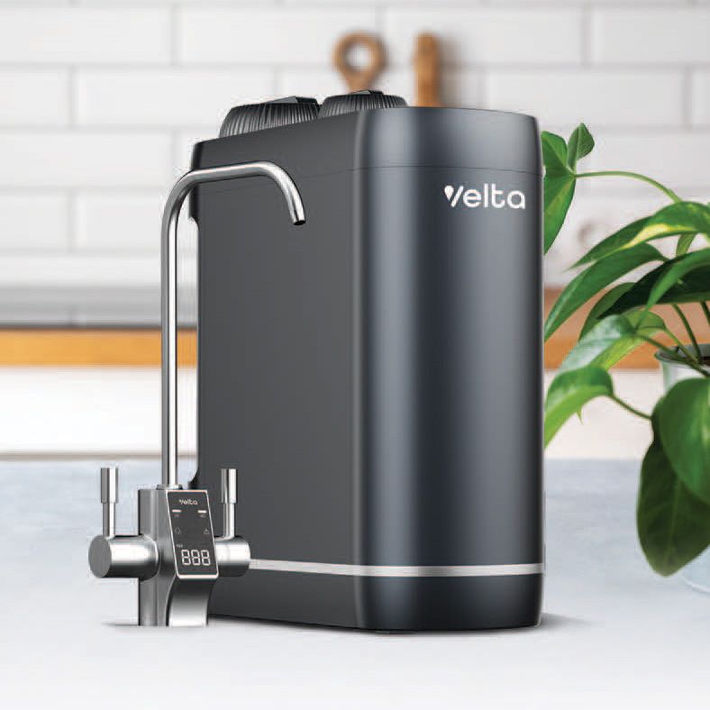 HydroView+ under-sink purifier and dedicated faucet in a kitchen
